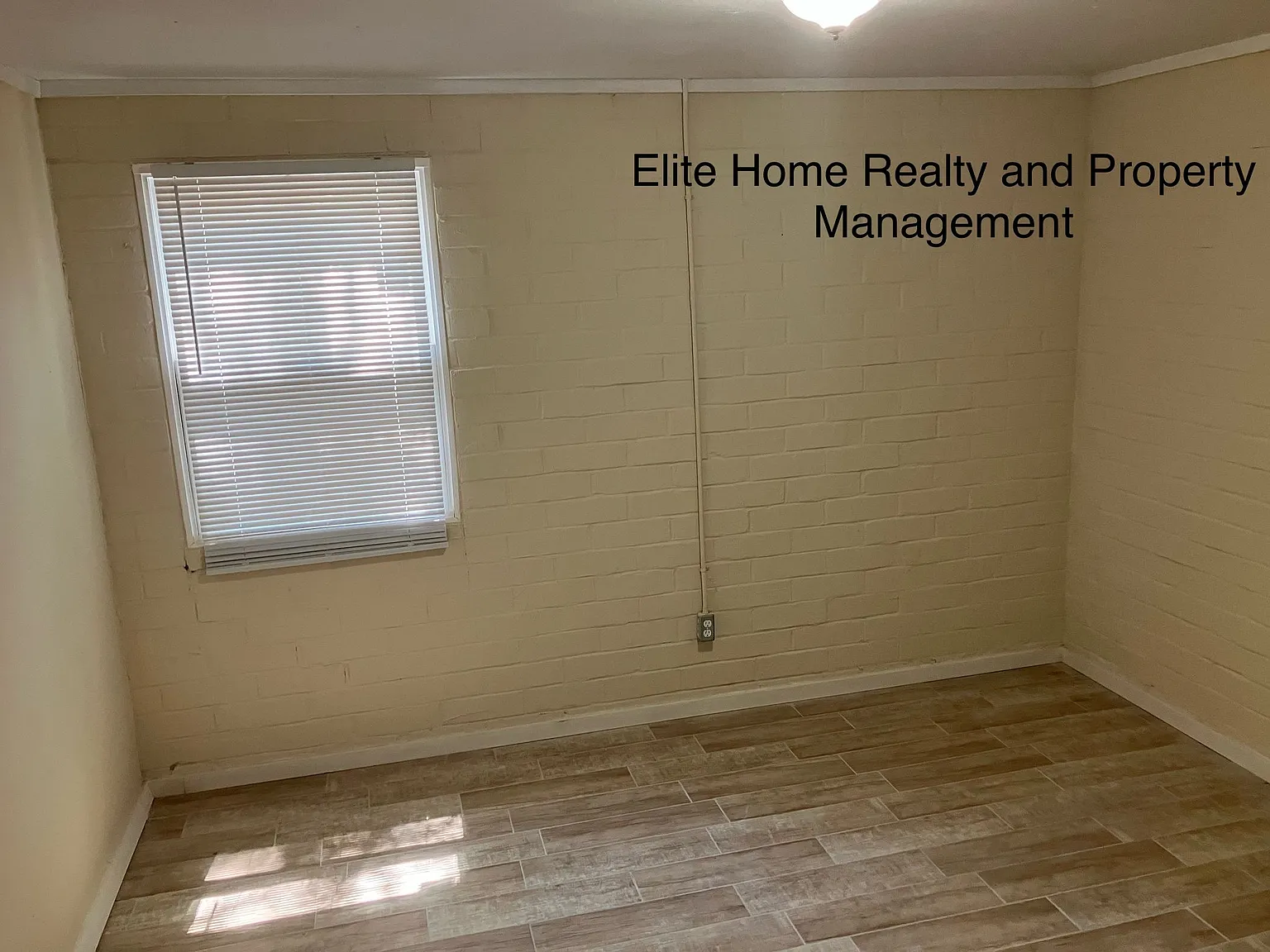 521 Hall Street - 1 — Photo 2
