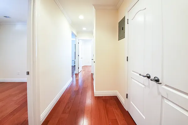 Rented by Warburg | media 24