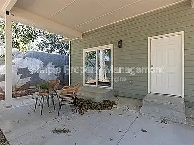 1951 NW 11th St — Photo 33