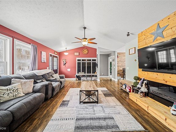 5th image of 2000 Flame Lake Dr