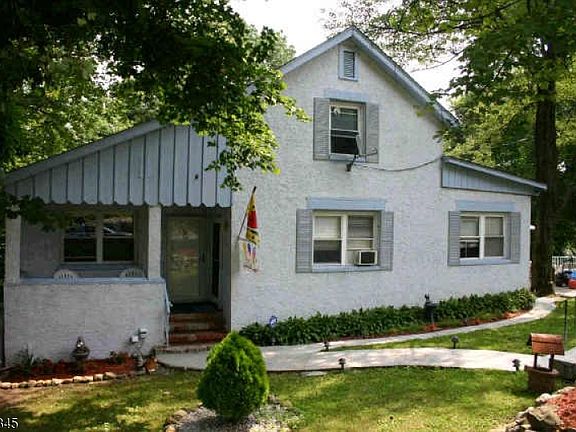 2nd image of 9 Cedarbrook Rd