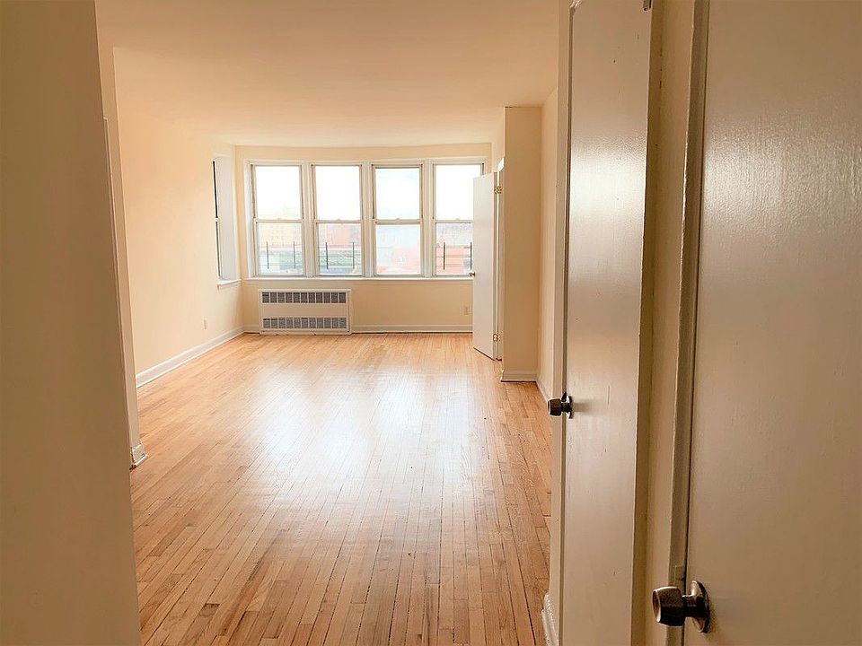 1st image of 4105 74th St APT 6C