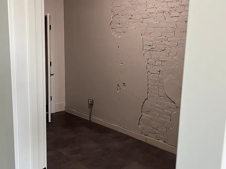 145-145 E Main St #147-300 — Photo 6
