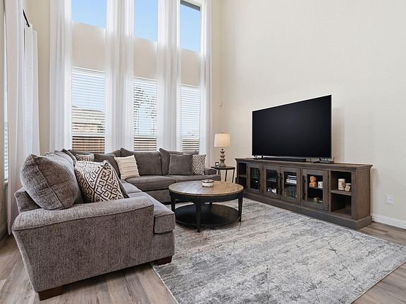 5th image of 28260 Bennett Pass Dr