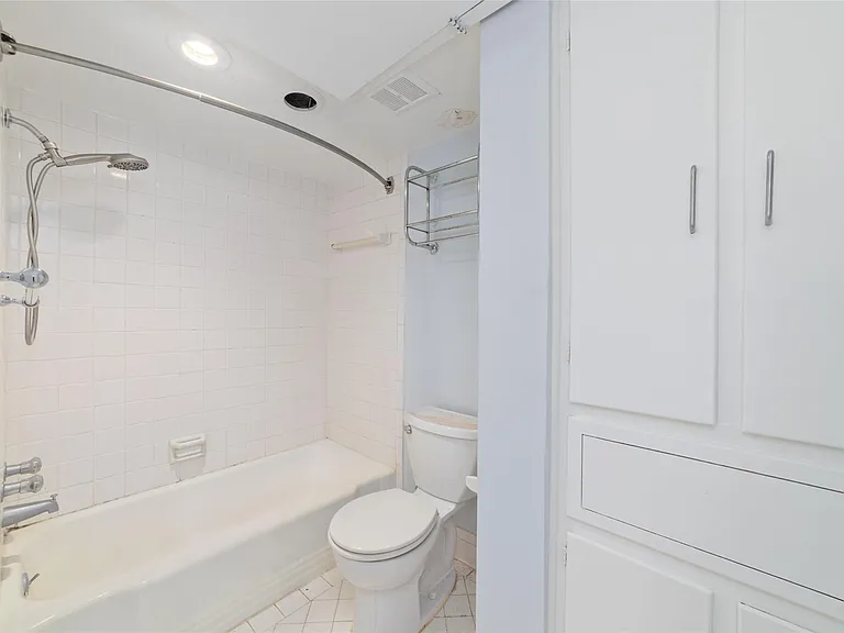 3300 Yorktown St #26 — Photo 20