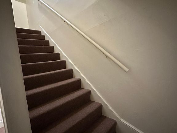 2nd image of 167 Greenwood St Floor 2