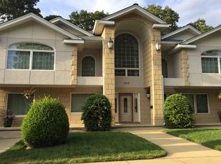 235 Koehl St, Massapequa Park, NY 11762