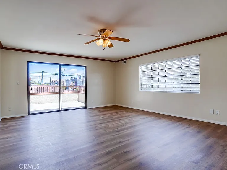 1307 Mackay Ln — Photo 43