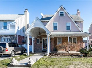 2413 169th St, Whitestone, NY 11357