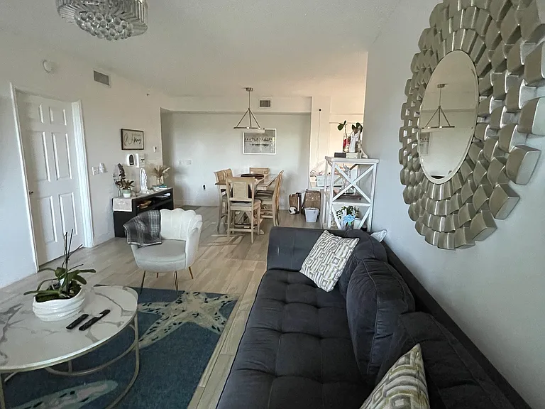 1105 Reserve Ct #107 — Photo 2
