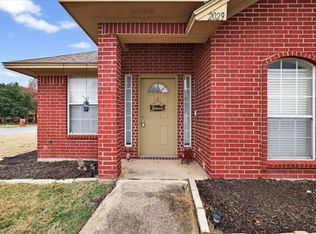 2029 Laney Dr, Sanger, TX 76266