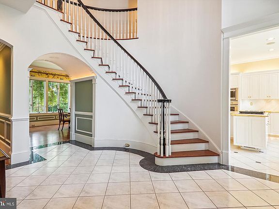 5th image of 4 Waterway Ct