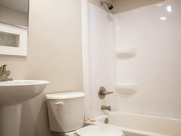108 E Healey St — Photo 12