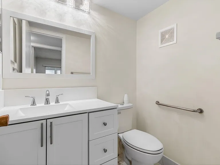 360 Fanshaw — Photo 33