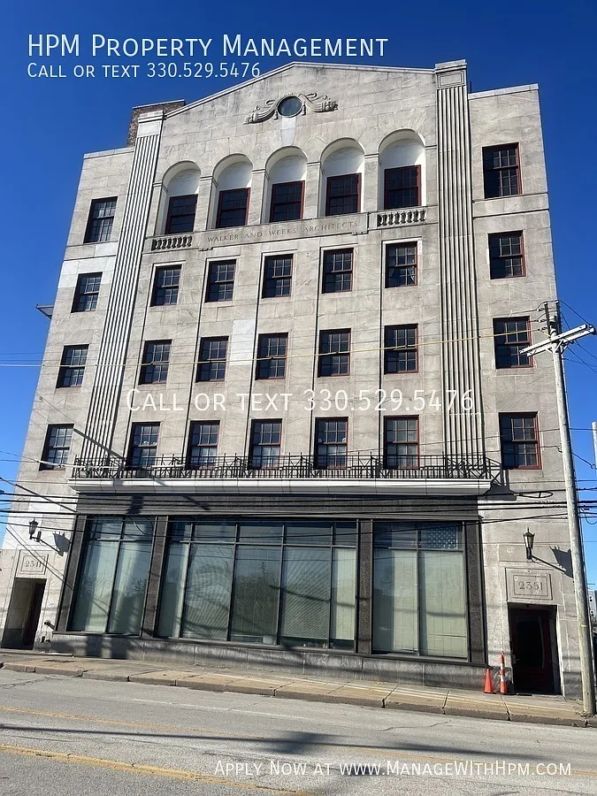 Building Photo - 2404 Prospect Ave E #301
