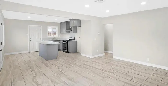 3 bed, 1.0 bath, $3,800 — Photo 3