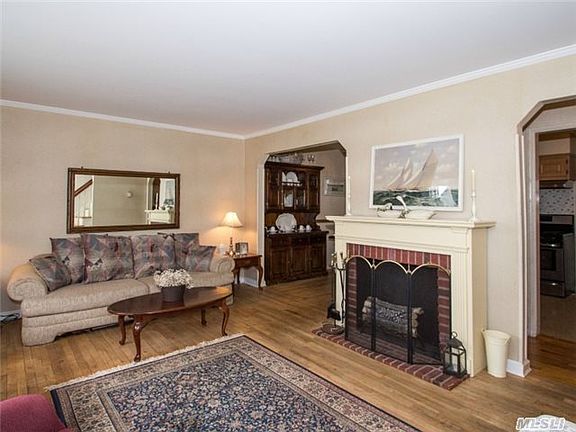 2nd image of 124 Jackson Ave