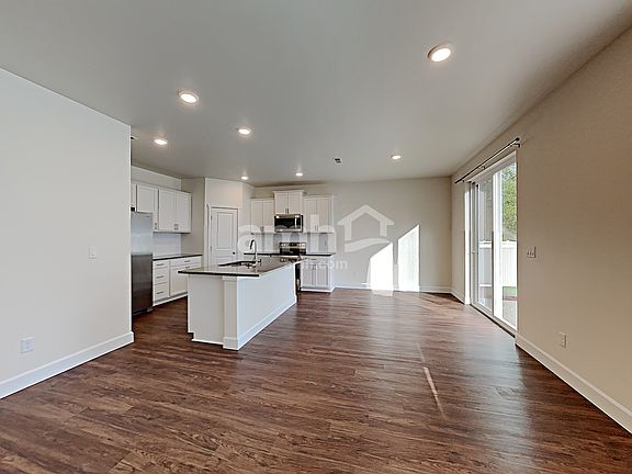 4th image of 8216 125th St E