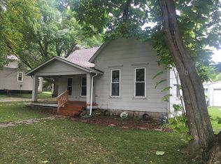 602 Maple St, Lathrop, MO 64465