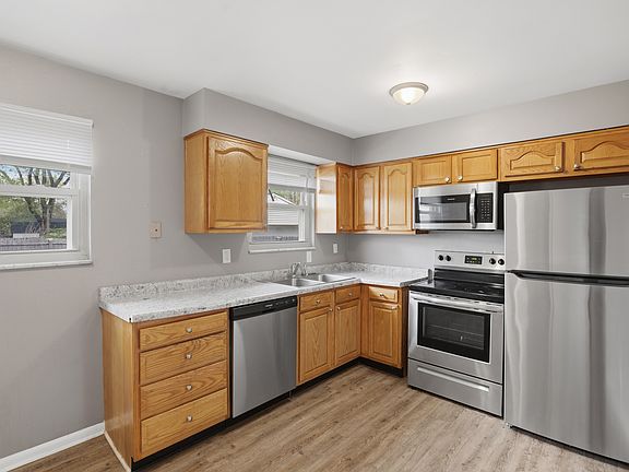 5th image of 208 Merriman Rd