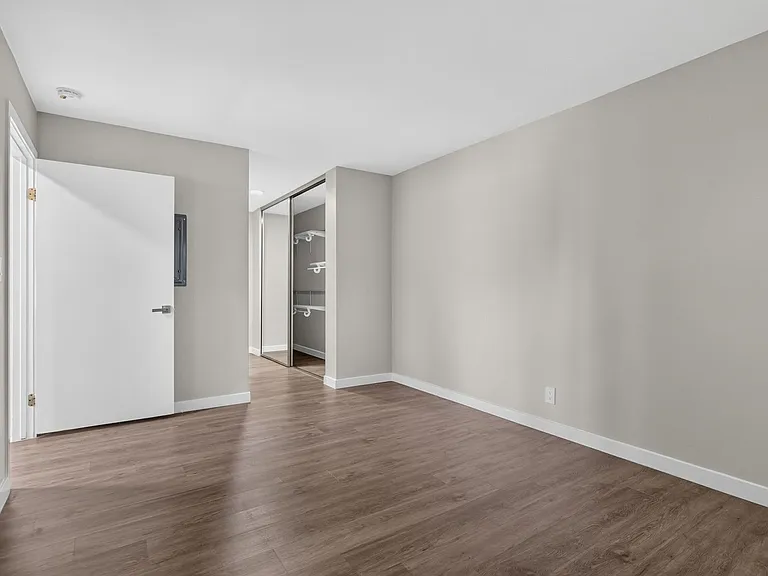425 Coronado Ave — Photo 31