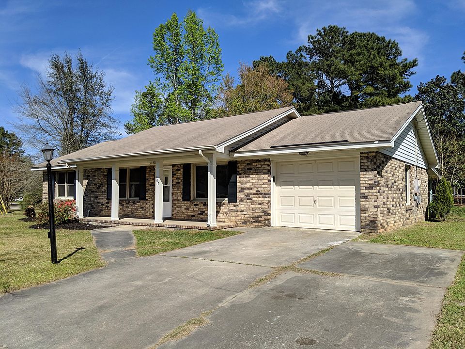 1st image of 107 Eagle Dr