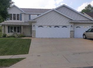 2474 Boulder Ridge Dr NW, Rochester, MN 55901
