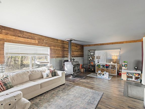 2nd image of 3197 Bilger Creek Rd