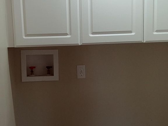 LAUNDRY AREA - HOOKUPS