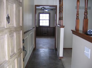 205 NW Highland Ln, Blue Springs, MO 64014