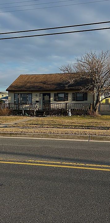 1st image of 2700 Bayshore Ave