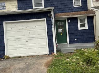 5490 Trastevere Rd, Clay, NY 13041