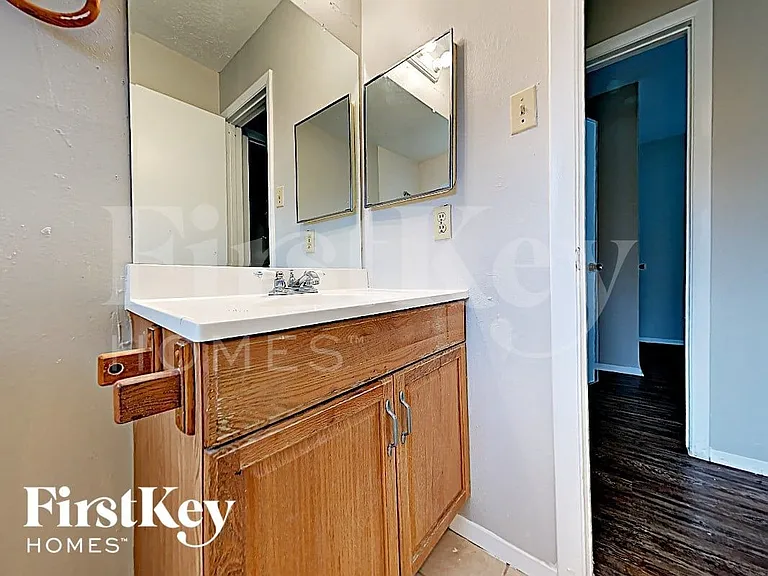 12623 Day Hollow Ln — Photo 13