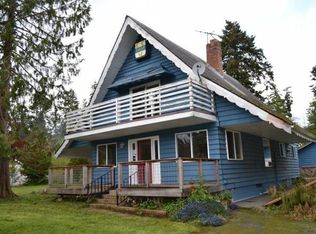 1077 Timber Ln, Freeland, WA 98249