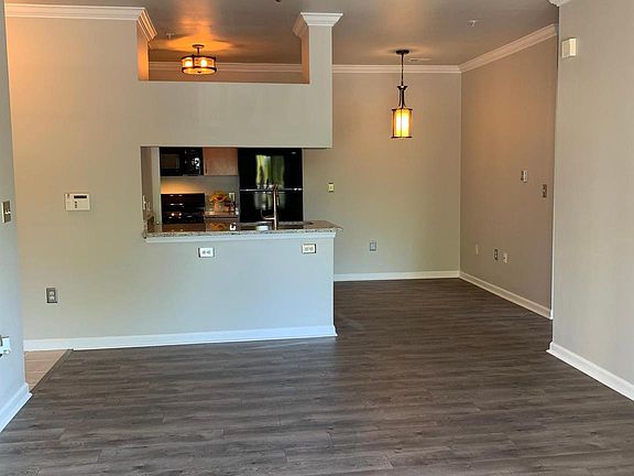 5th image of 19603 Galway Bay Cir APT 204