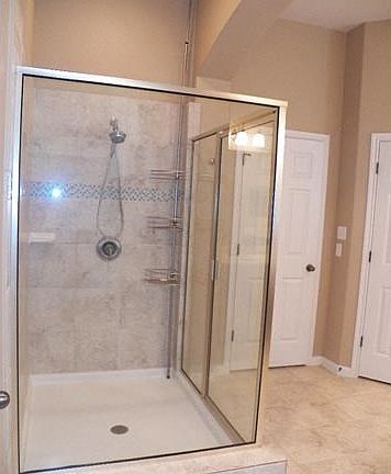 Separate master shower