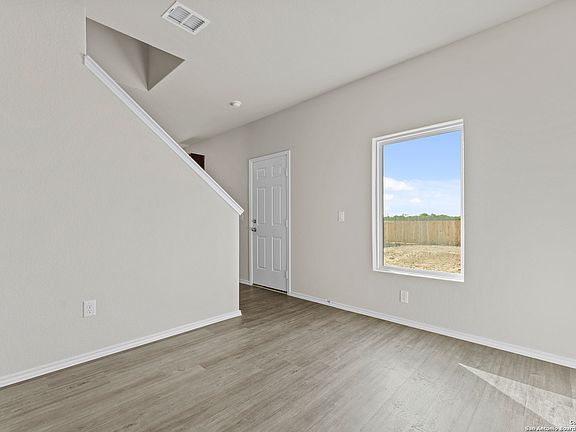 4th image of 9727 Garnet Grove