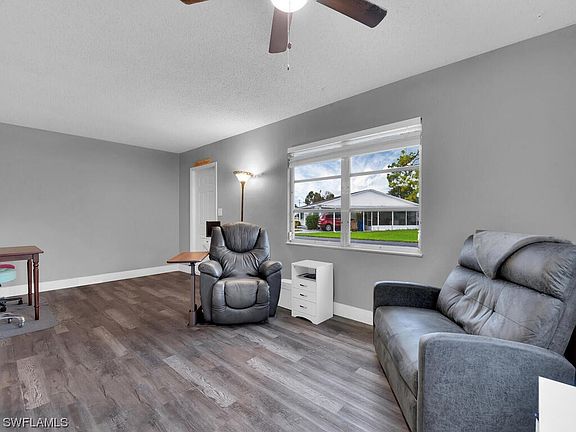 3rd image of 44 Dawn Flower Cir