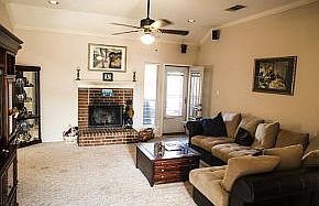 2nd image of 407 N Winding Oaks Dr