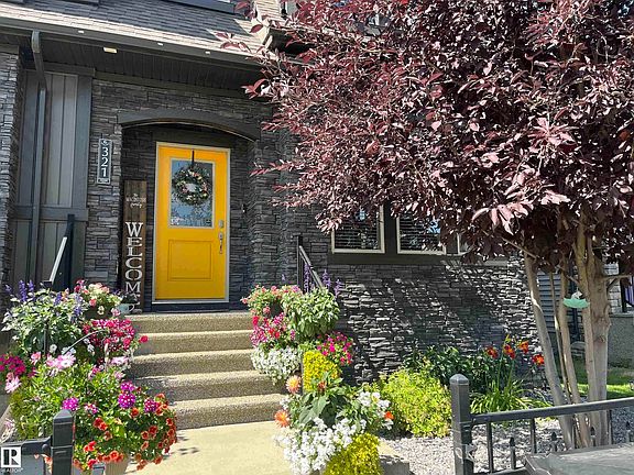 2nd image of 321 Pioneer Rd