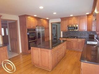 2nd image of 6560 Parkview Dr