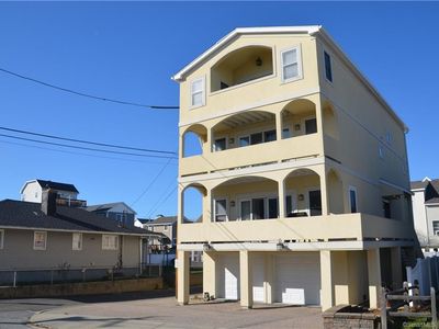 746 East Broadway, Milford, CT, 06460