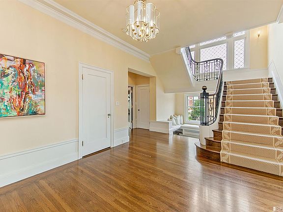 5th image of 101 Spruce St
