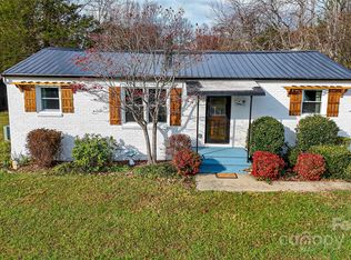 109 SE Plymouth Rd, Lenoir, NC 28645