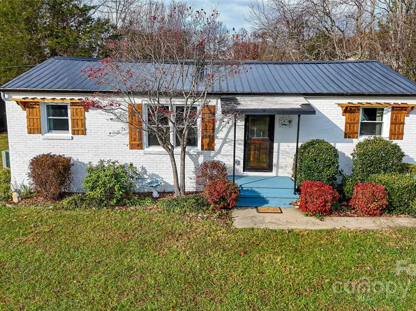 109 SE Plymouth Rd, Lenoir, NC 28645