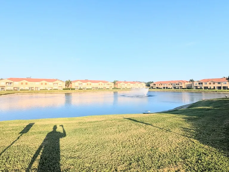 3696 Parkridge Cir #26-105 — Photo 30