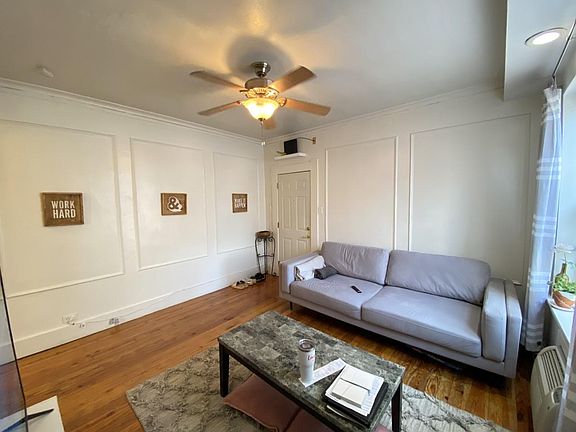 3rd image of 755-57 W Cornelia Ave #310