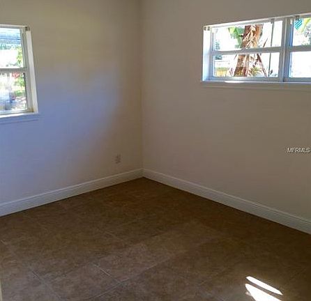 5th image of 2813 Touraine Ave