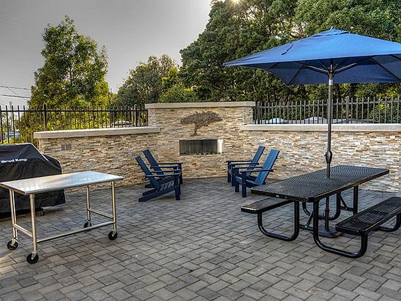 4th image of 101 Avenue Portola #302