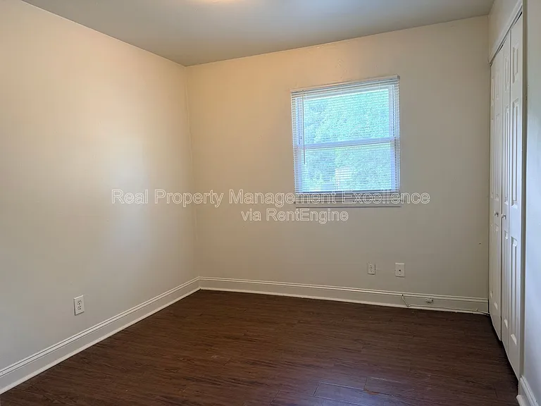 419 Walton St — Photo 21